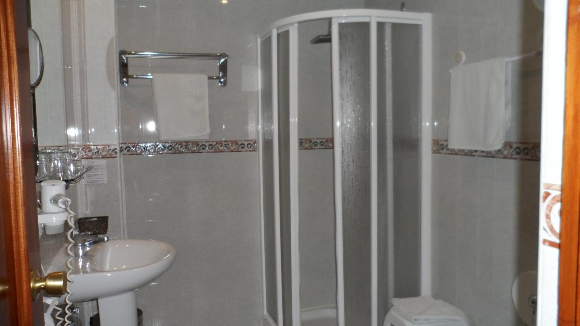 Hostal Coruña Astorga Habitación foto
